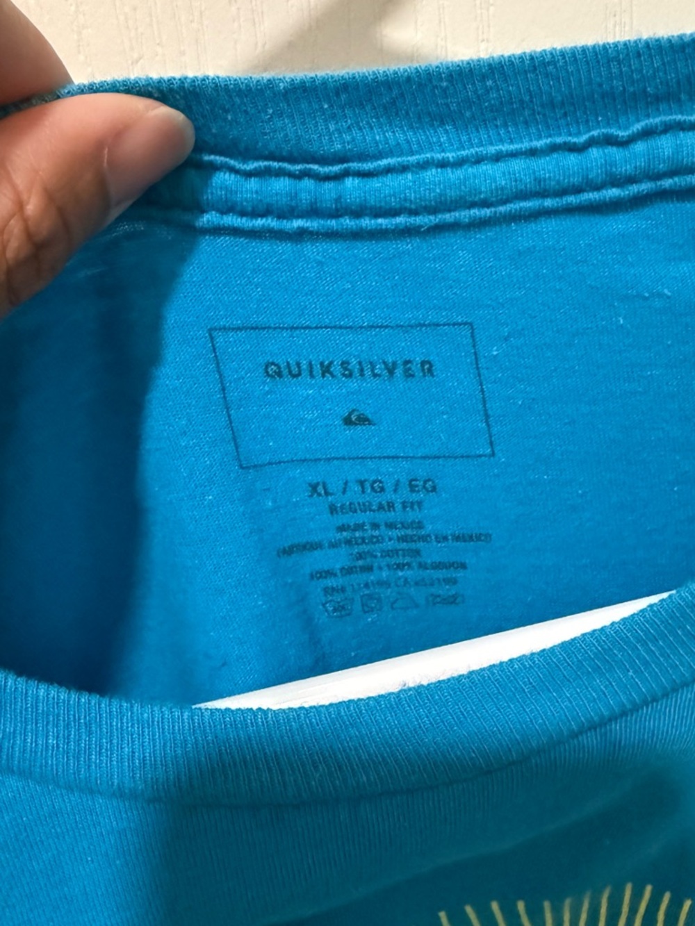 Quiksilver Men’s Teal Blue Short Sleeve Tee with Yellow Sunrise Graphic - Picture 2 of 3